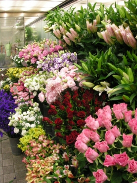 「花由」　（三重県四日市市）の花屋店舗写真4